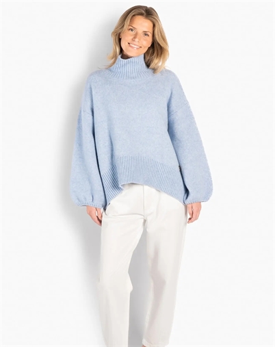 Hést - Fam Patch Short Sweatshirt - Skyway